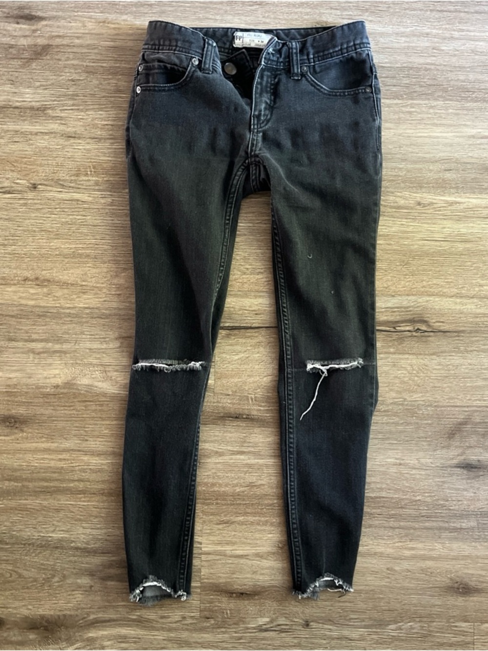 Free People Black Busted Knee Women's Skinny Jeans